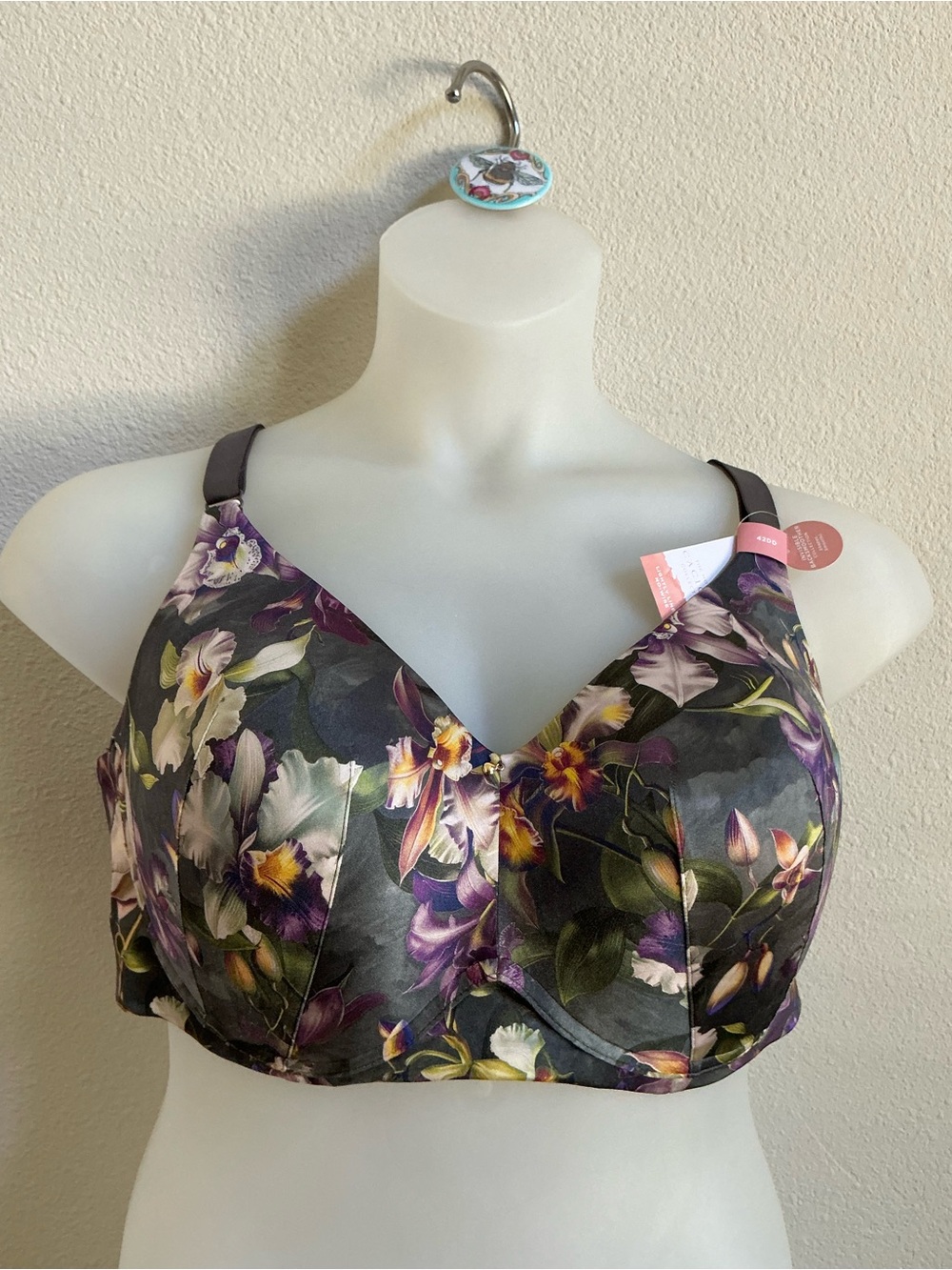 NWT Cacique Lightly Lined No Wire Backsmoother Bra 42 DD